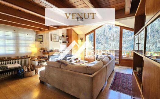 Lluminosa casa amb vistes al golf