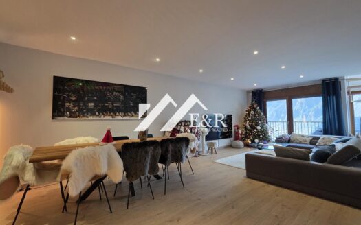 Dúplex modern en zona residencial