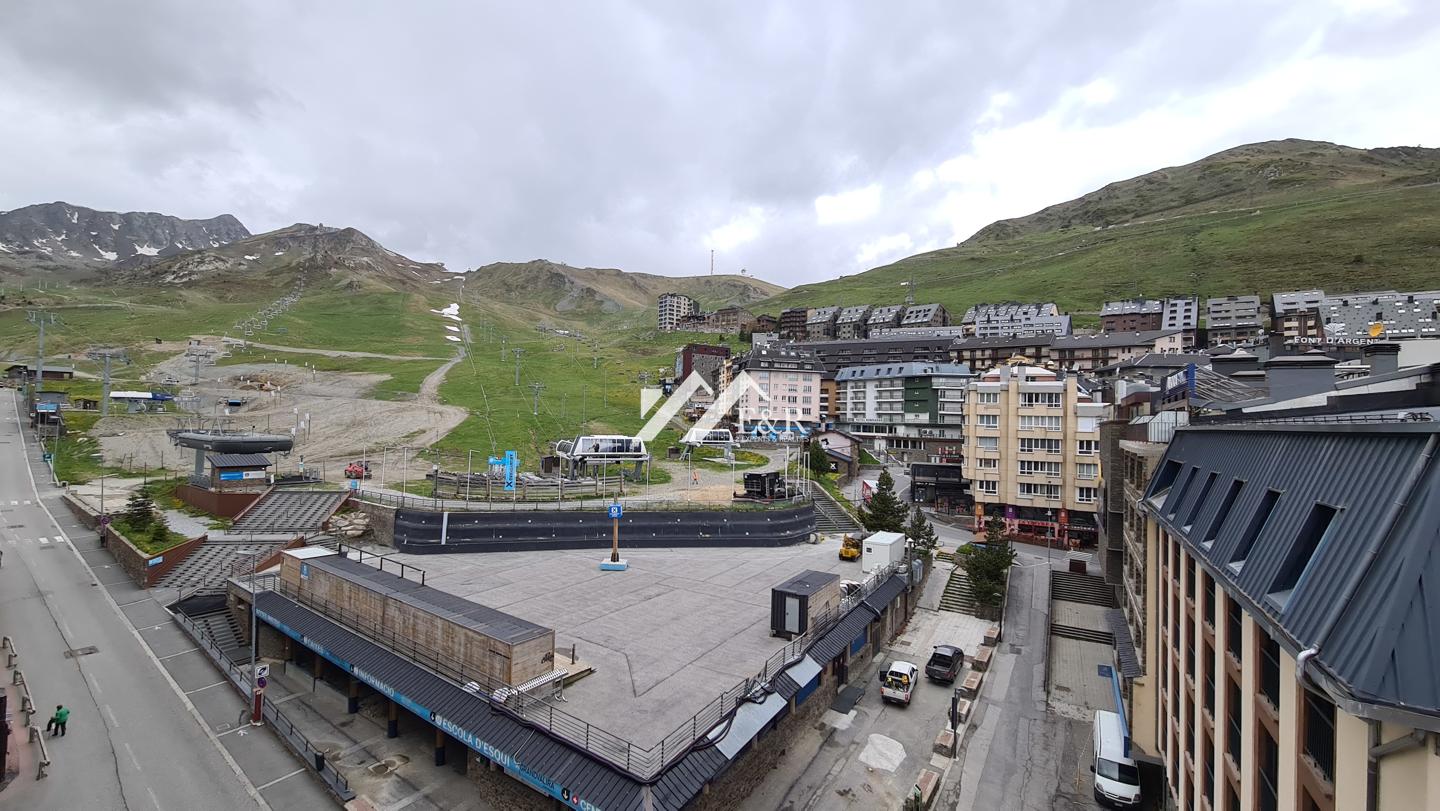 Exclusiu Àtic a peu de pistes 32