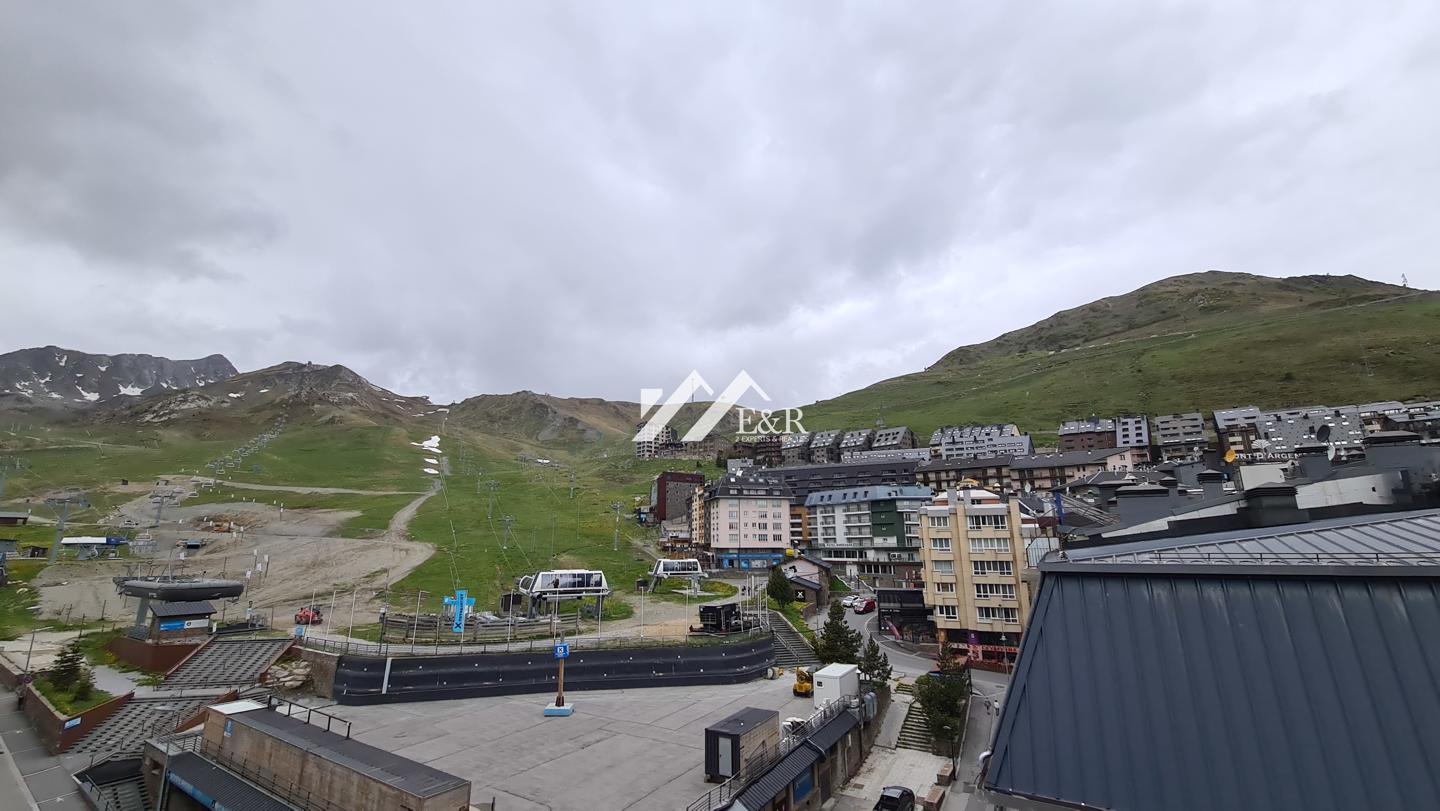 Exclusiu Àtic a peu de pistes 38